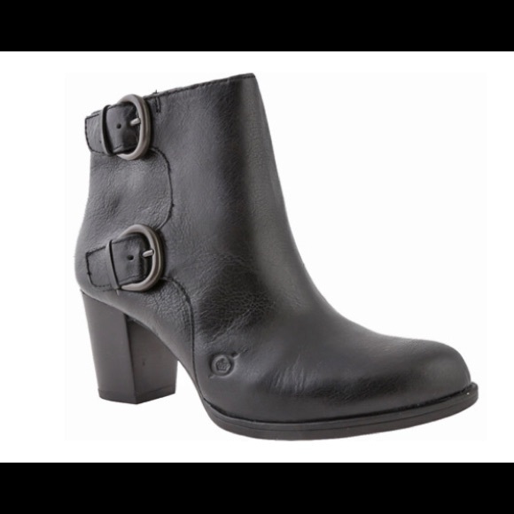 Born Shoes - NWOT Born Ondine buckle ankle boots.
